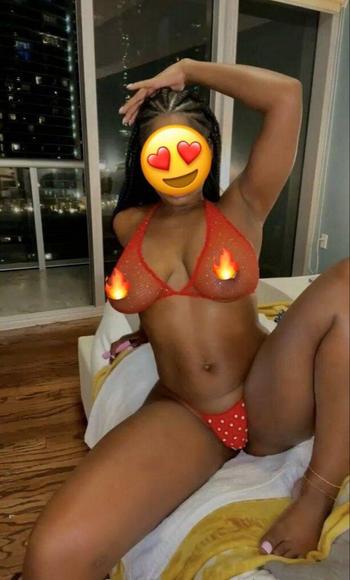Keila, 24  female escort, North Jersey